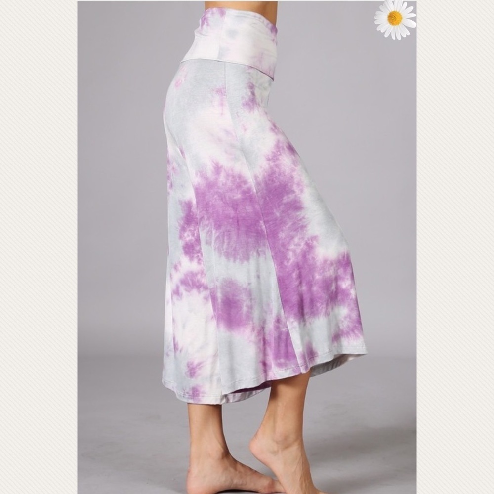 🔜 New! Tie Dye Wide Leg Gaucho Pants - Picture 4 of 5